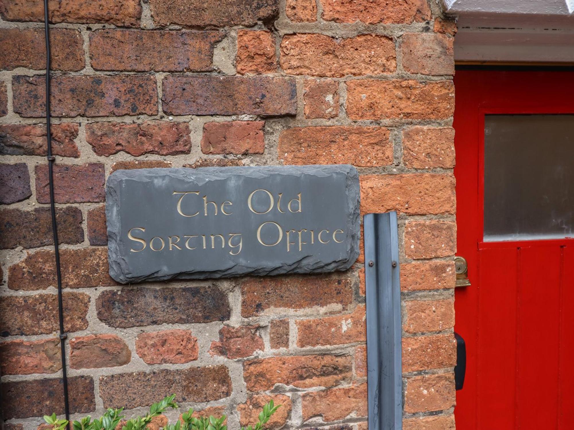 The Old Sorting Office Villa Hawarden Bagian luar foto